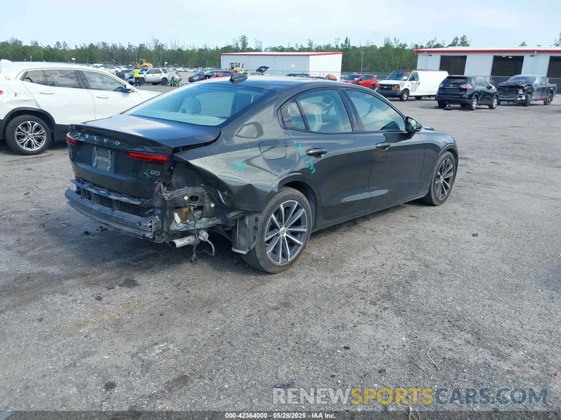 4 Фотография поврежденного автомобиля 7JRL12FZ1NG162991 VOLVO S60 2022