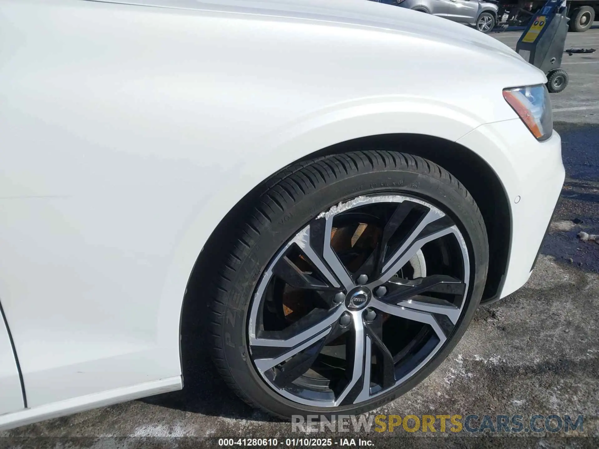 17 Фотография поврежденного автомобиля 7JRL12TW6PG227282 VOLVO S60 2023