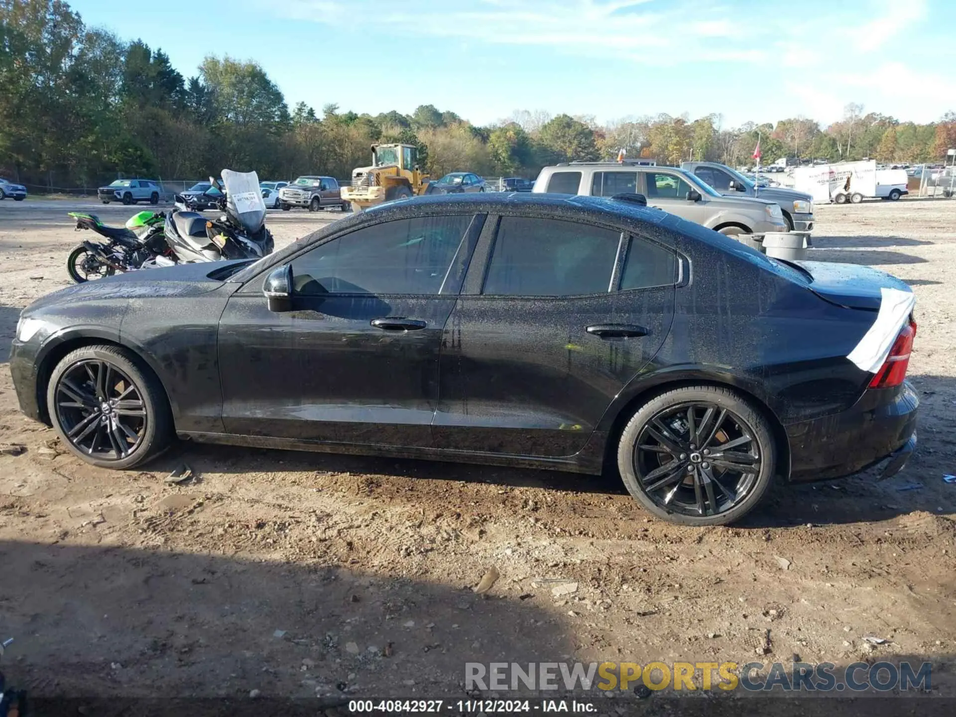 14 Photograph of a damaged car 7JRL12FH3RG288492 VOLVO S60 2024