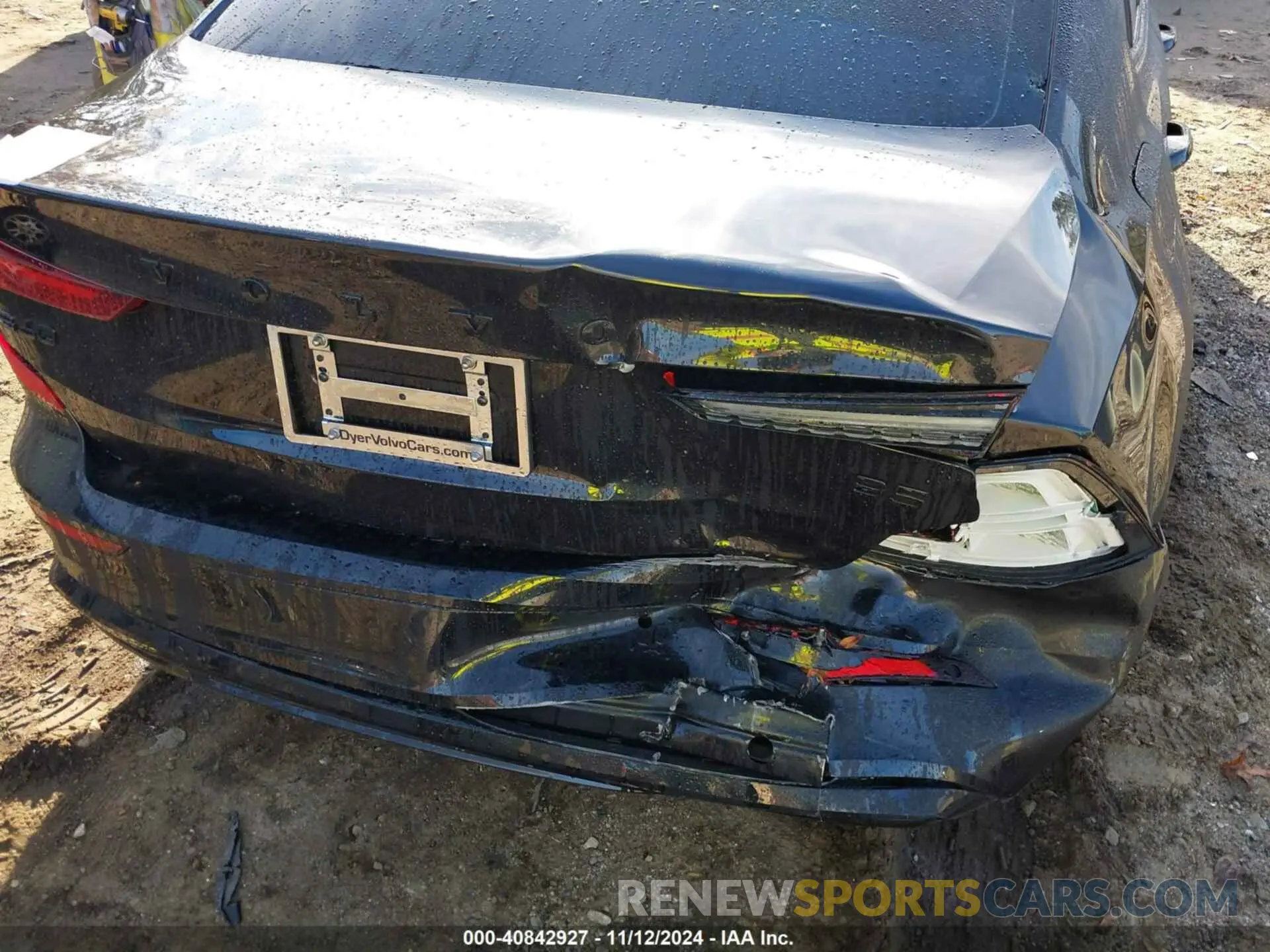 6 Photograph of a damaged car 7JRL12FH3RG288492 VOLVO S60 2024