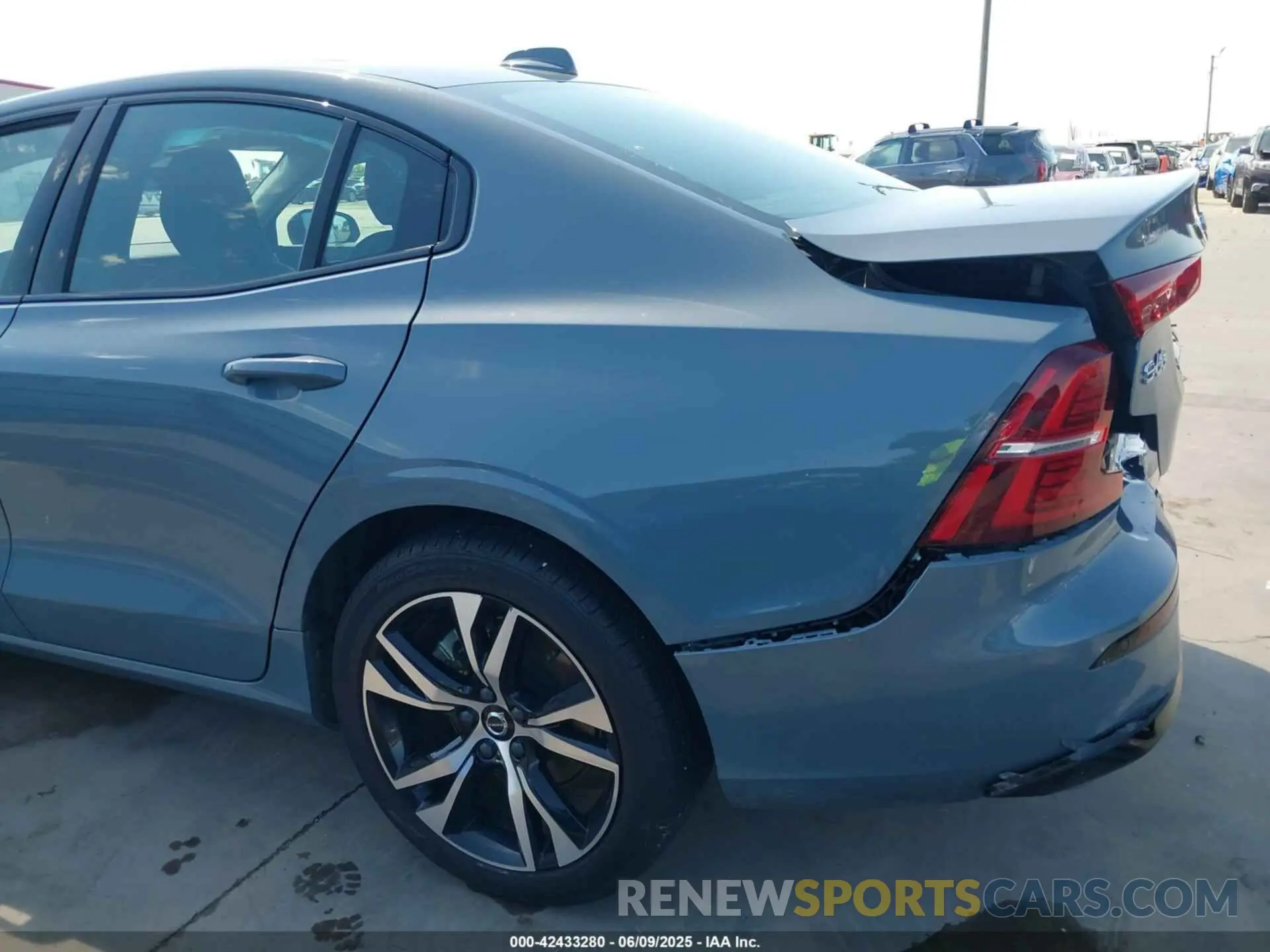 17 Photograph of a damaged car 7JRL12FK0RG320259 VOLVO S60 2024