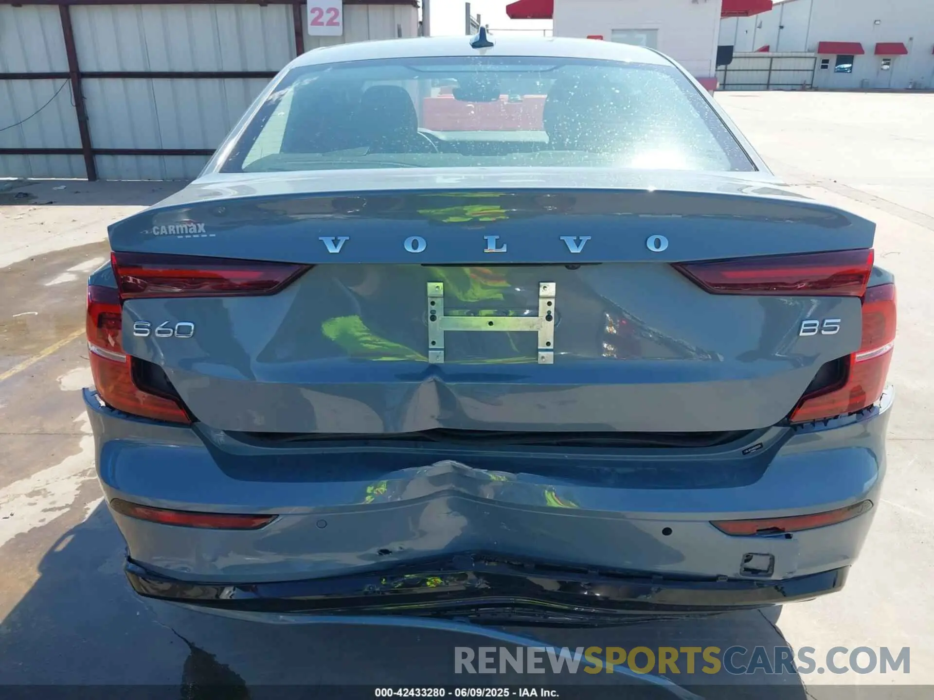 6 Photograph of a damaged car 7JRL12FK0RG320259 VOLVO S60 2024