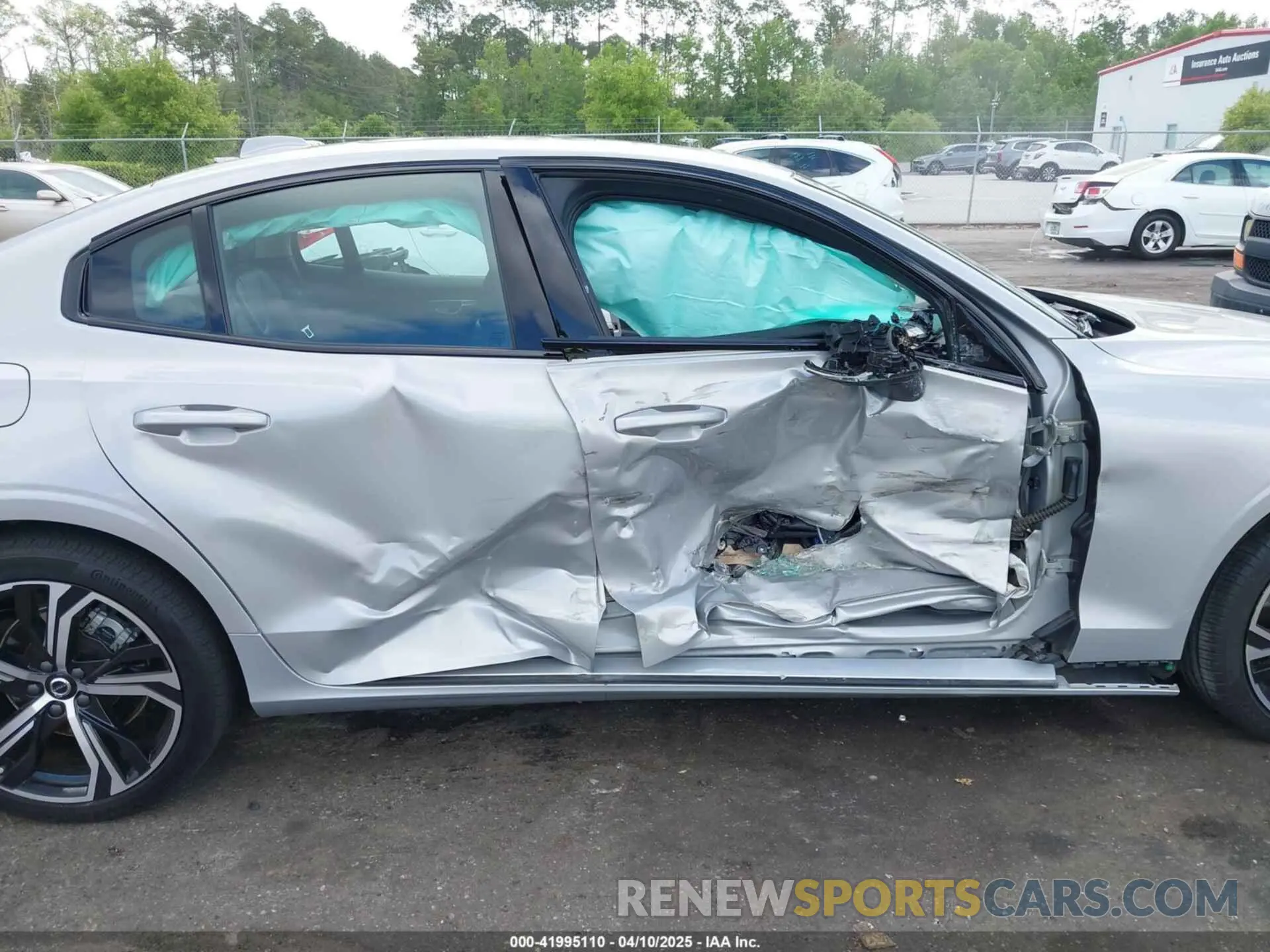 6 Photograph of a damaged car 7JRL12FK9RG319109 VOLVO S60 2024