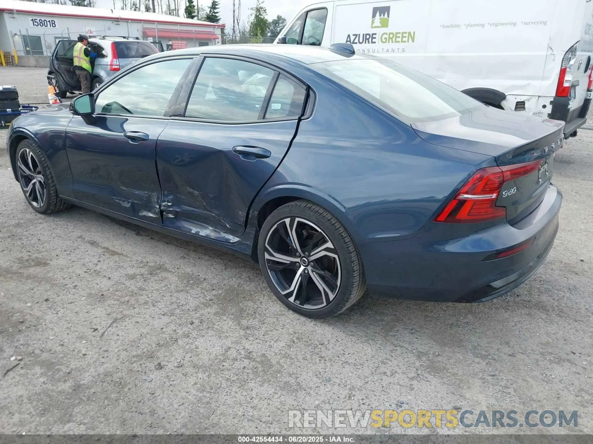 3 Photograph of a damaged car 7JRL12FL0RG280760 VOLVO S60 2024