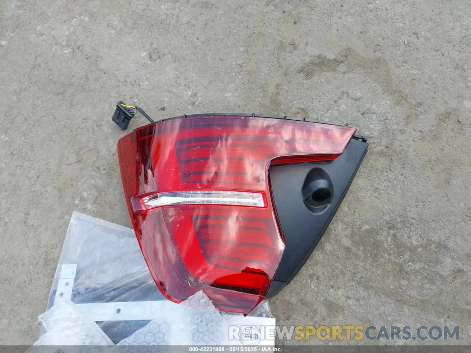 21 Photograph of a damaged car 7JRL12FL9RG294057 VOLVO S60 2024