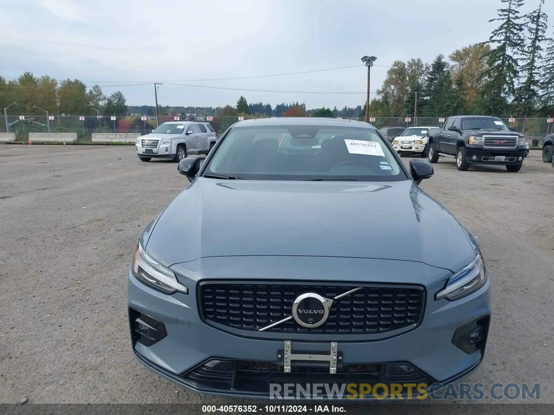 12 Photograph of a damaged car 7JRL12FL9RG294348 VOLVO S60 2024