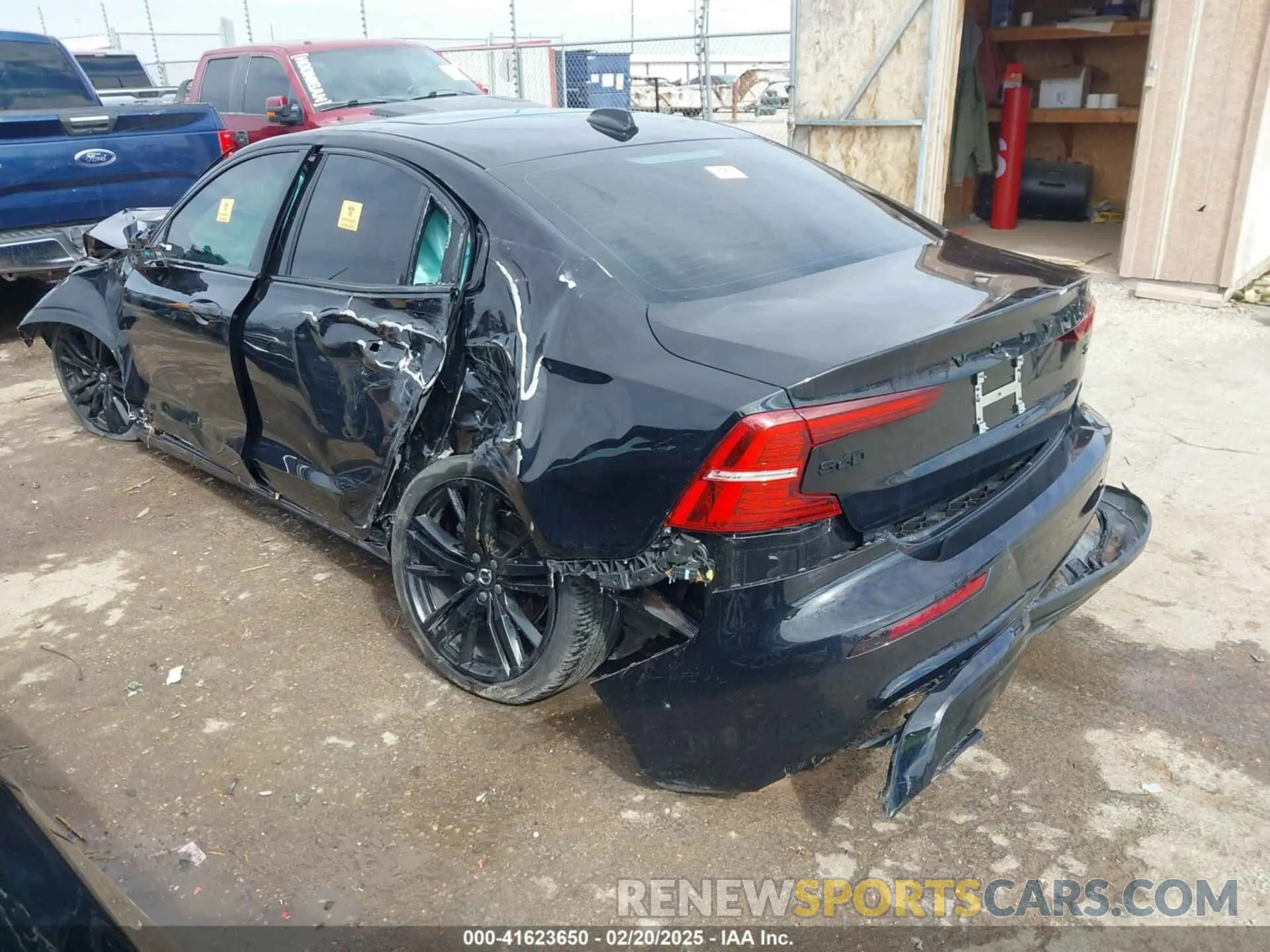 3 Фотография поврежденного автомобиля 7JRL12TH3RG282146 VOLVO S60 2024