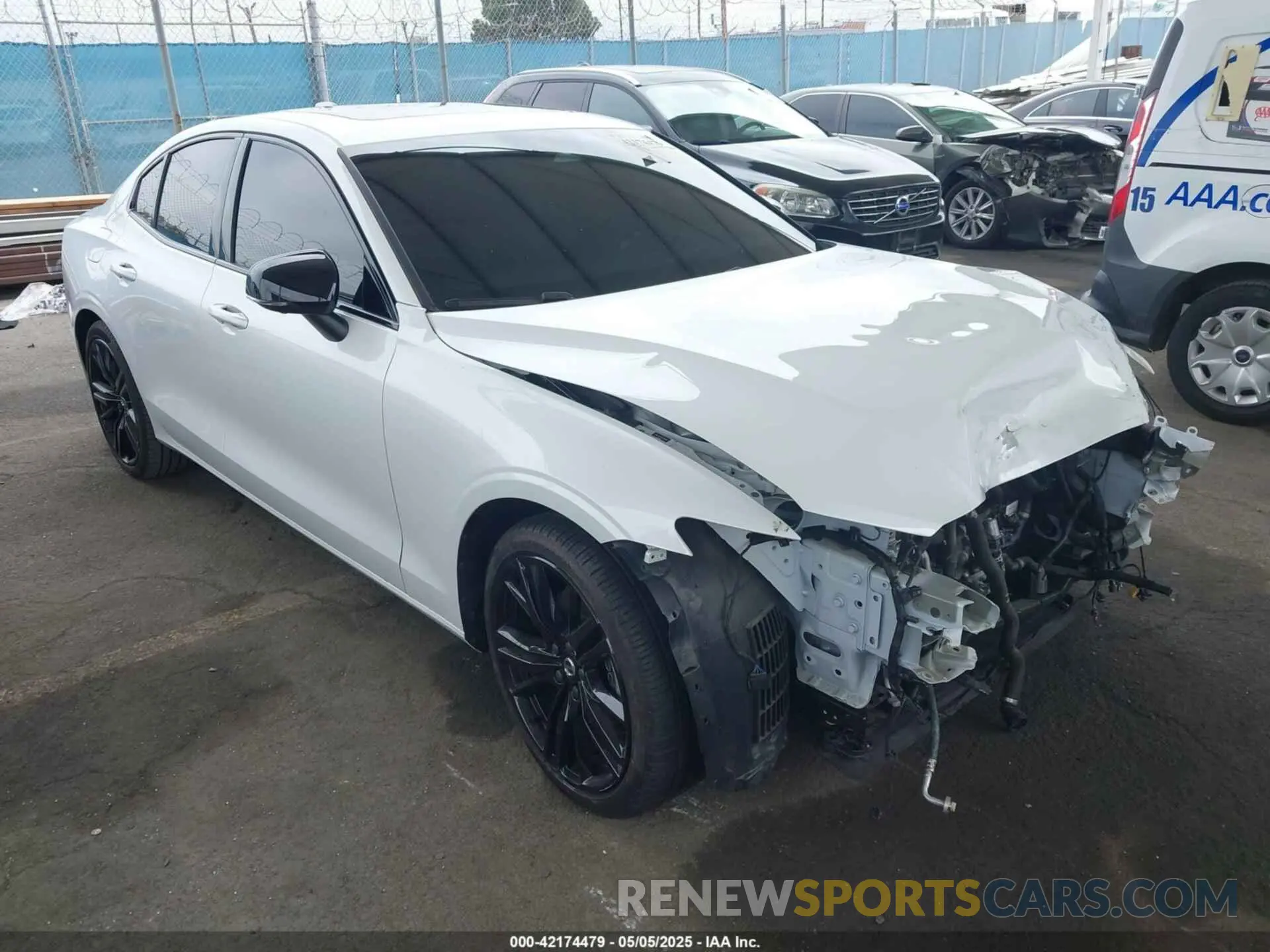 1 Photograph of a damaged car 7JRL12TH4RG305580 VOLVO S60 2024