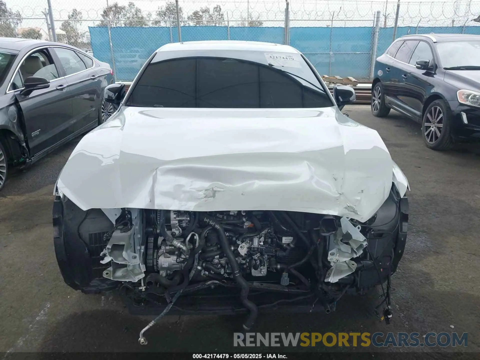 13 Photograph of a damaged car 7JRL12TH4RG305580 VOLVO S60 2024
