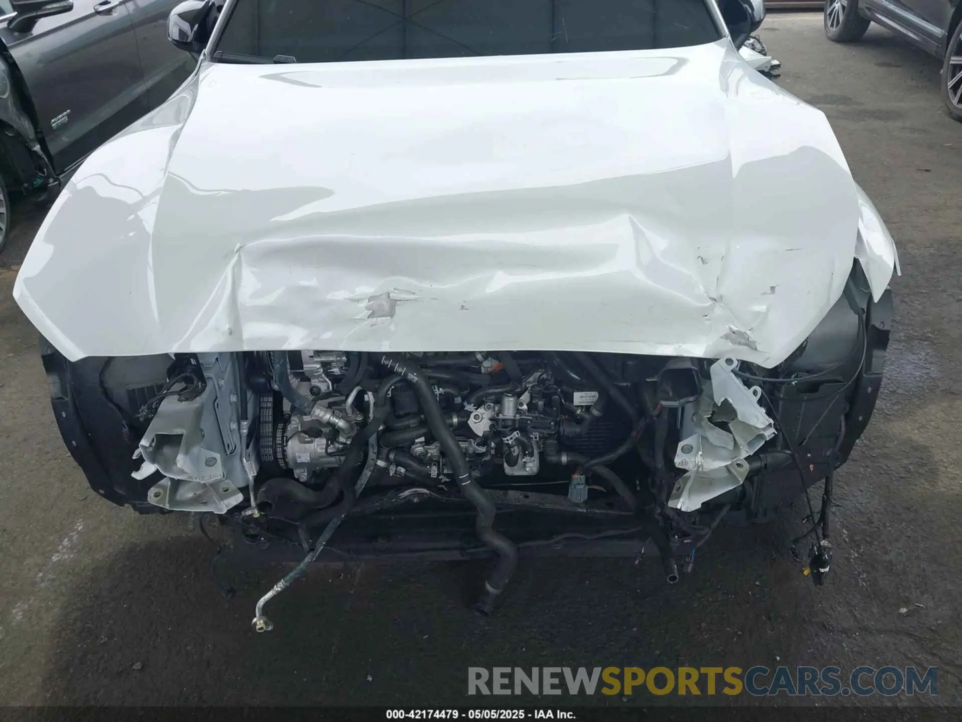 6 Photograph of a damaged car 7JRL12TH4RG305580 VOLVO S60 2024