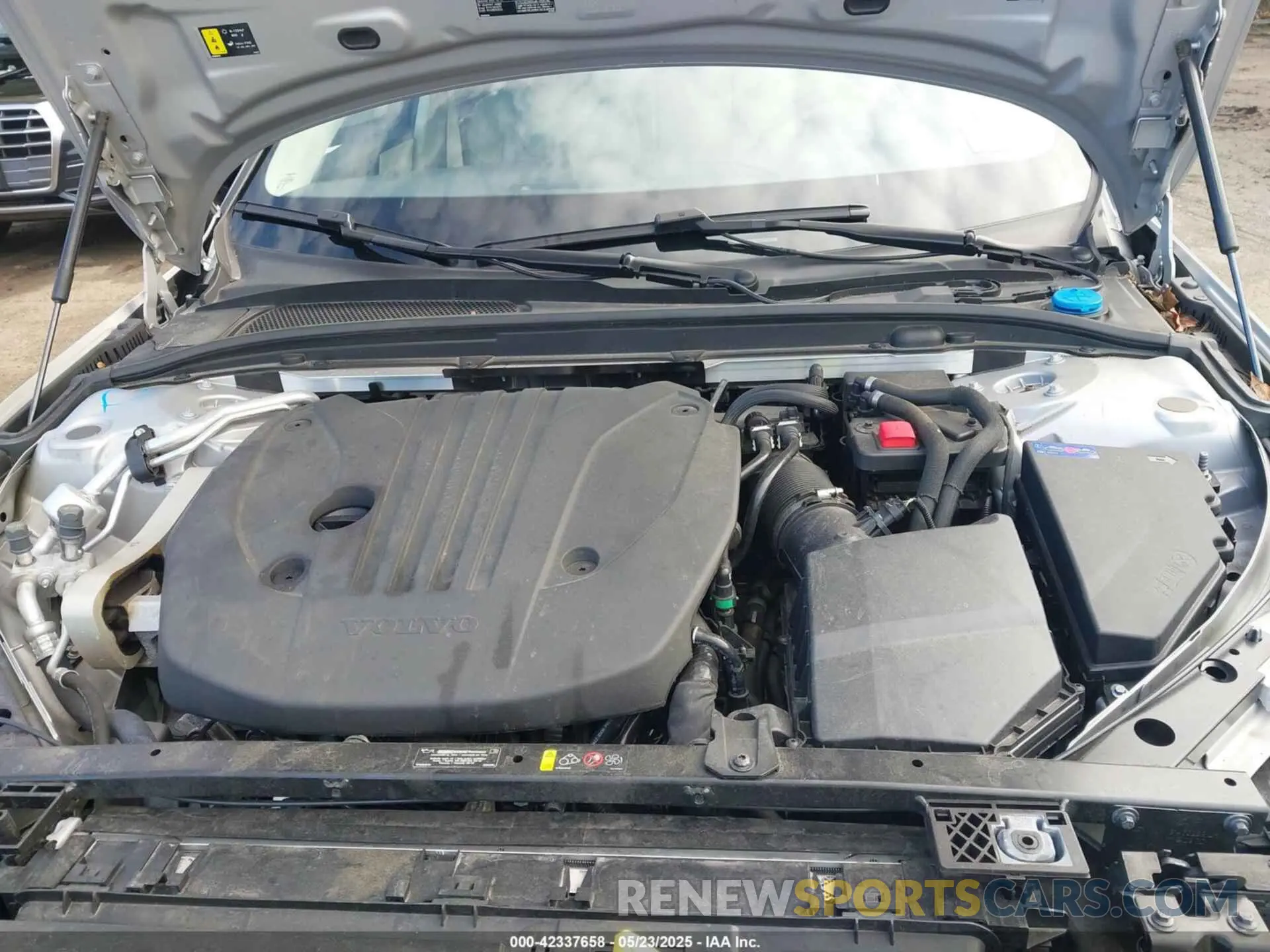 10 Фотография поврежденного автомобиля 7JRL12TK0RG294377 VOLVO S60 2024