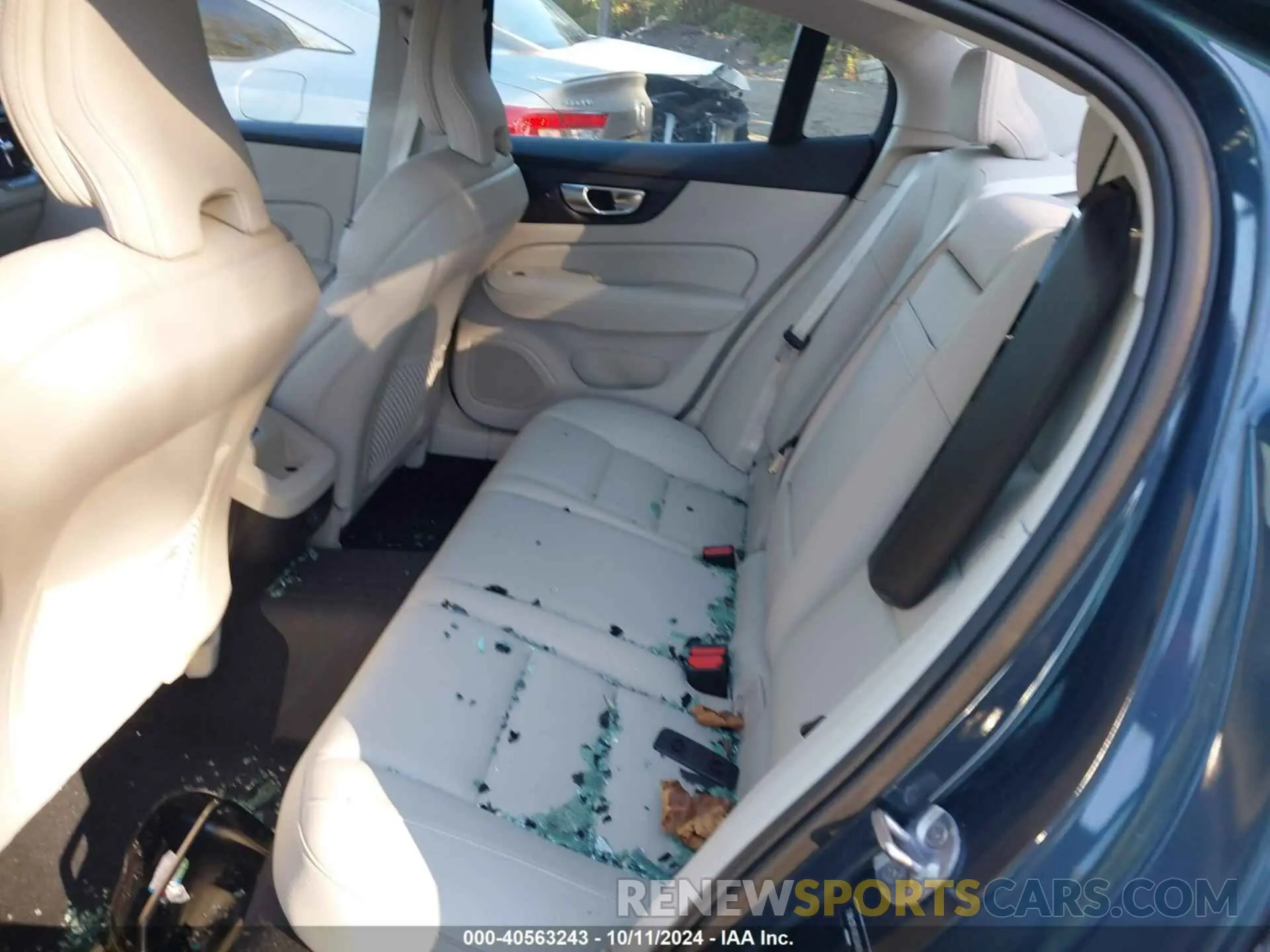 8 Photograph of a damaged car 7JRL12TK8RG304959 VOLVO S60 2024