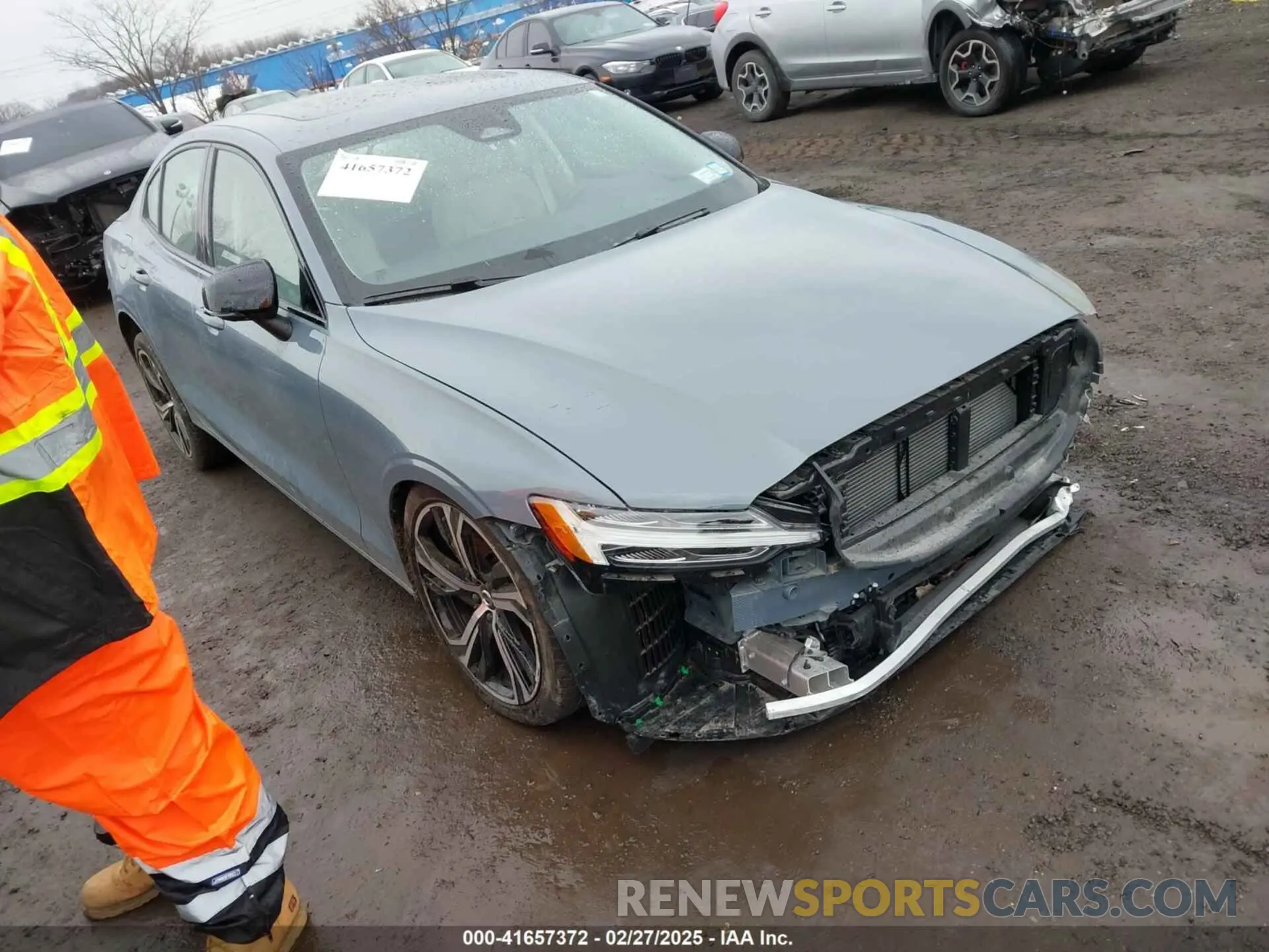 1 Photograph of a damaged car 7JRL12TL5RG289457 VOLVO S60 2024