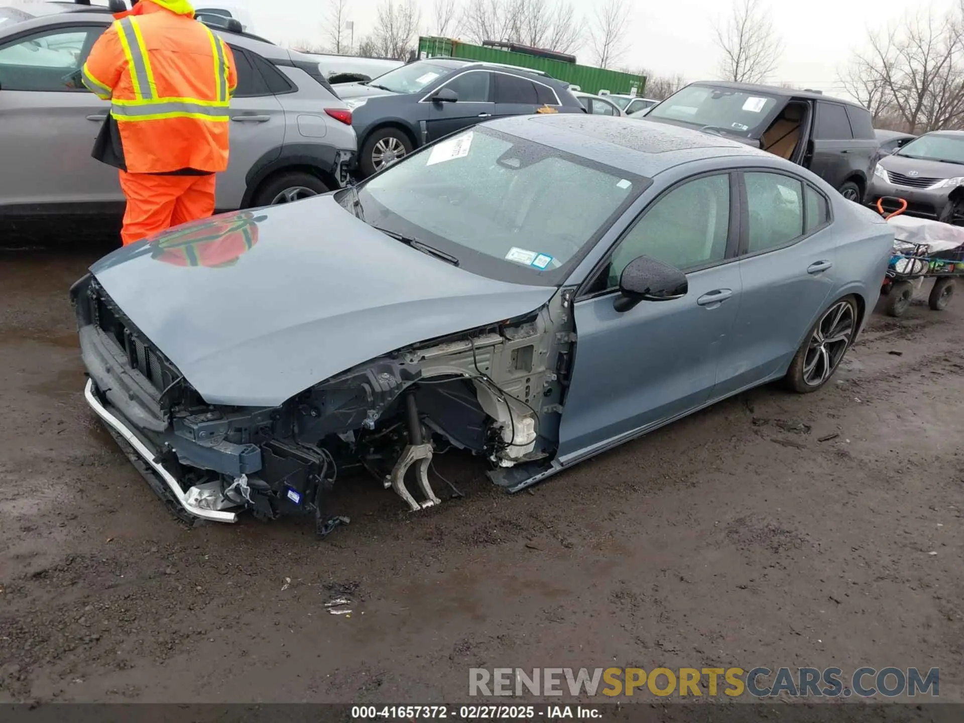 2 Photograph of a damaged car 7JRL12TL5RG289457 VOLVO S60 2024