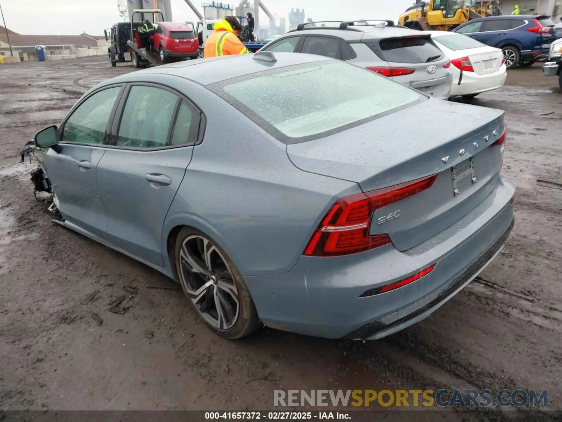 3 Photograph of a damaged car 7JRL12TL5RG289457 VOLVO S60 2024