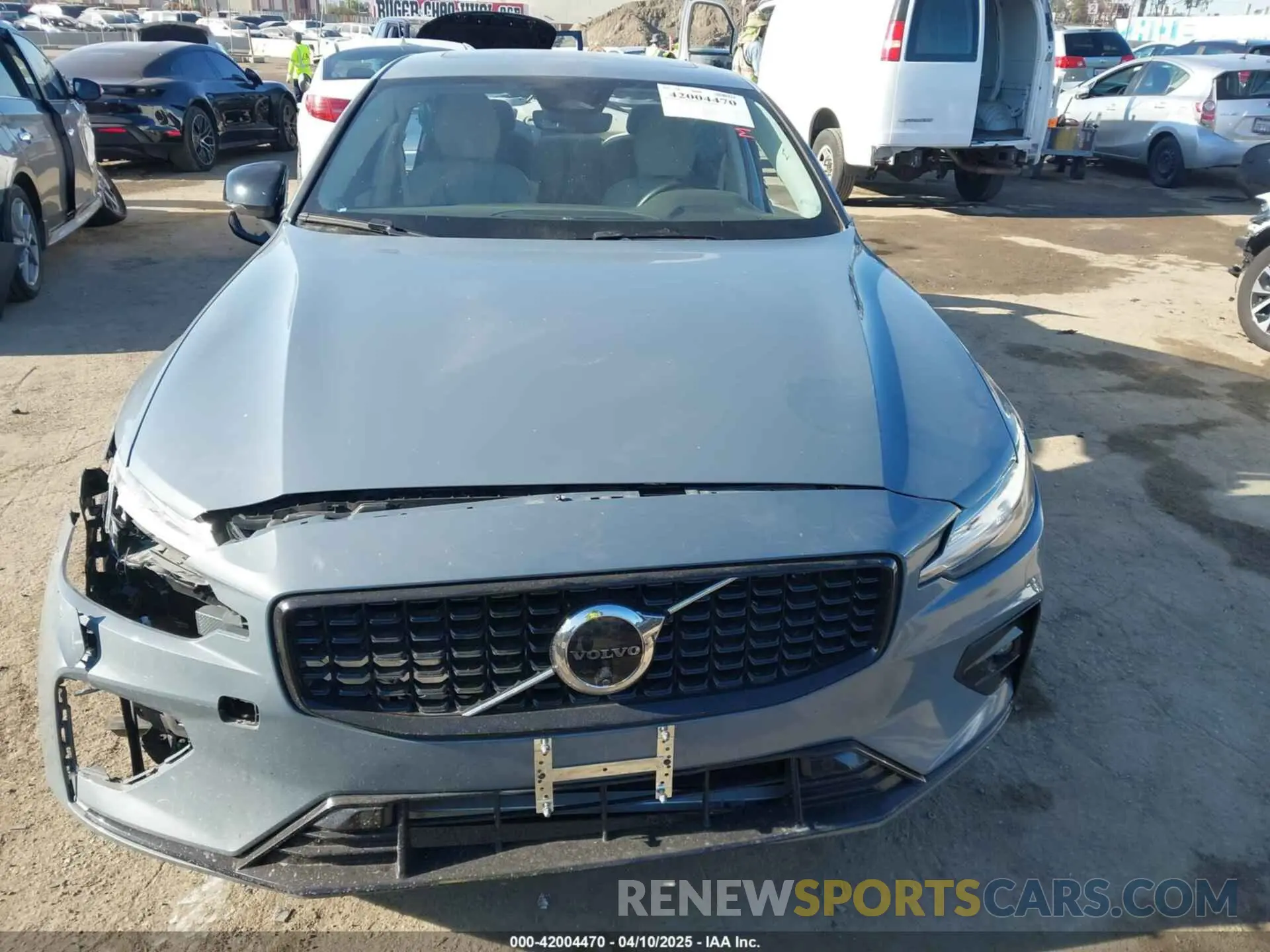 13 Фотография поврежденного автомобиля 7JRL12TL5RG324532 VOLVO S60 2024