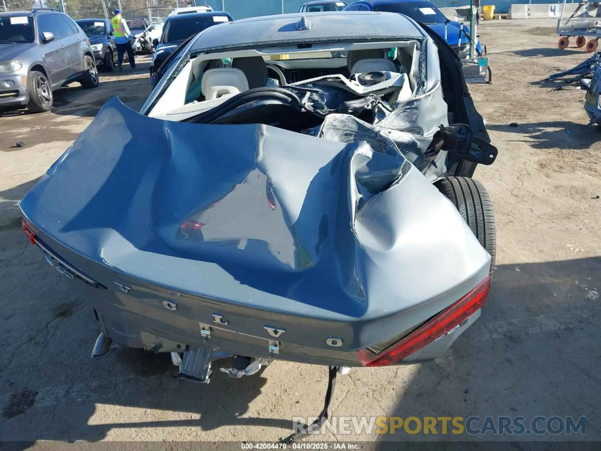 6 Фотография поврежденного автомобиля 7JRL12TL5RG324532 VOLVO S60 2024
