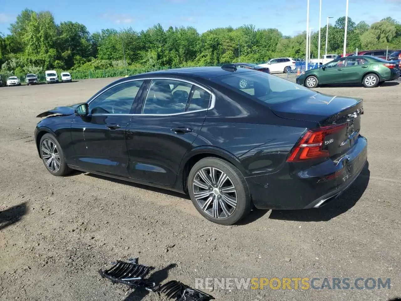 2 Photograph of a damaged car 7JRL12TL3NG172745 VOLVO S60 B5 INS 2022