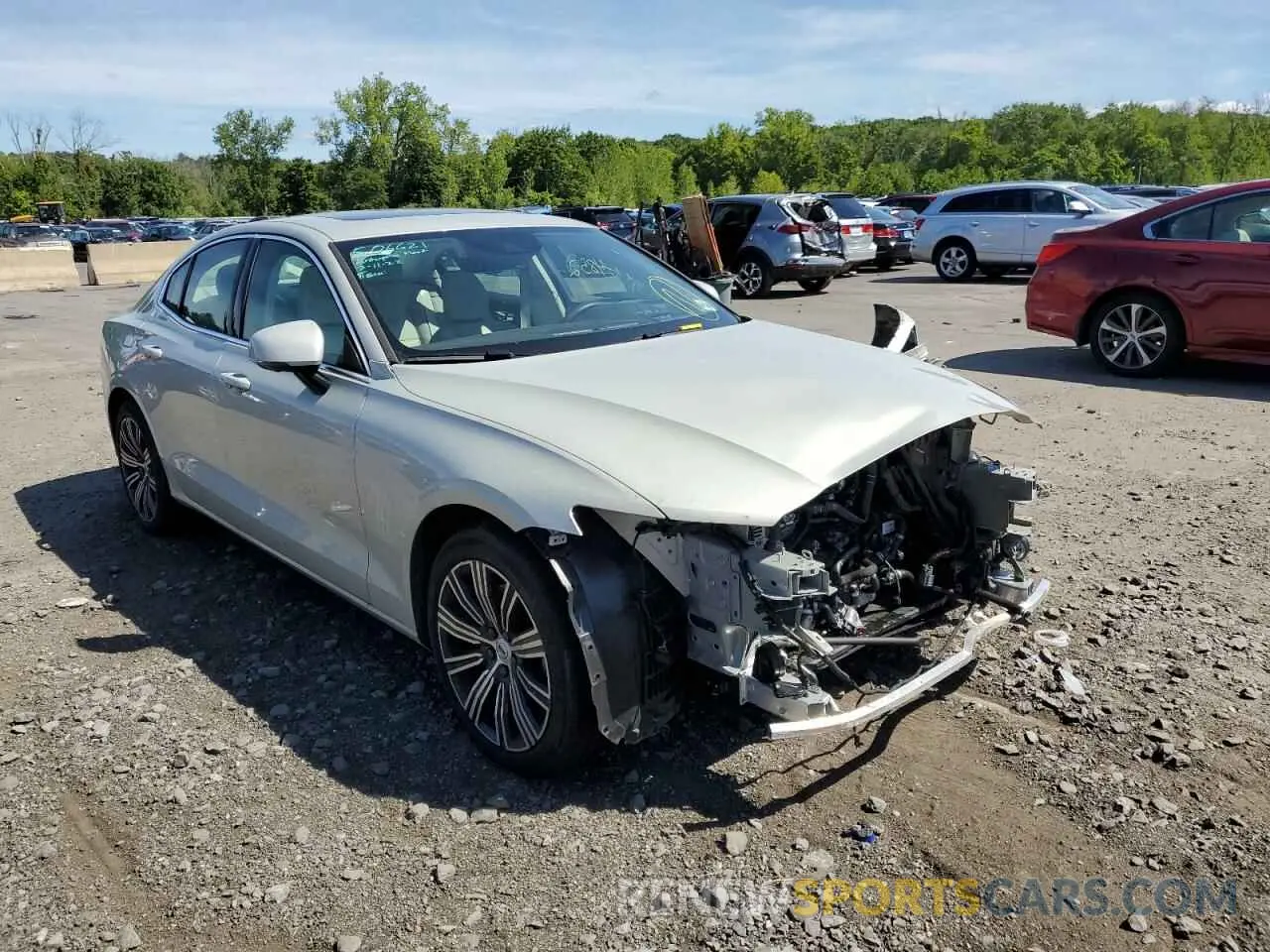 1 Фотография поврежденного автомобиля 7JRL12TL7NG154622 VOLVO S60 B5 INS 2022