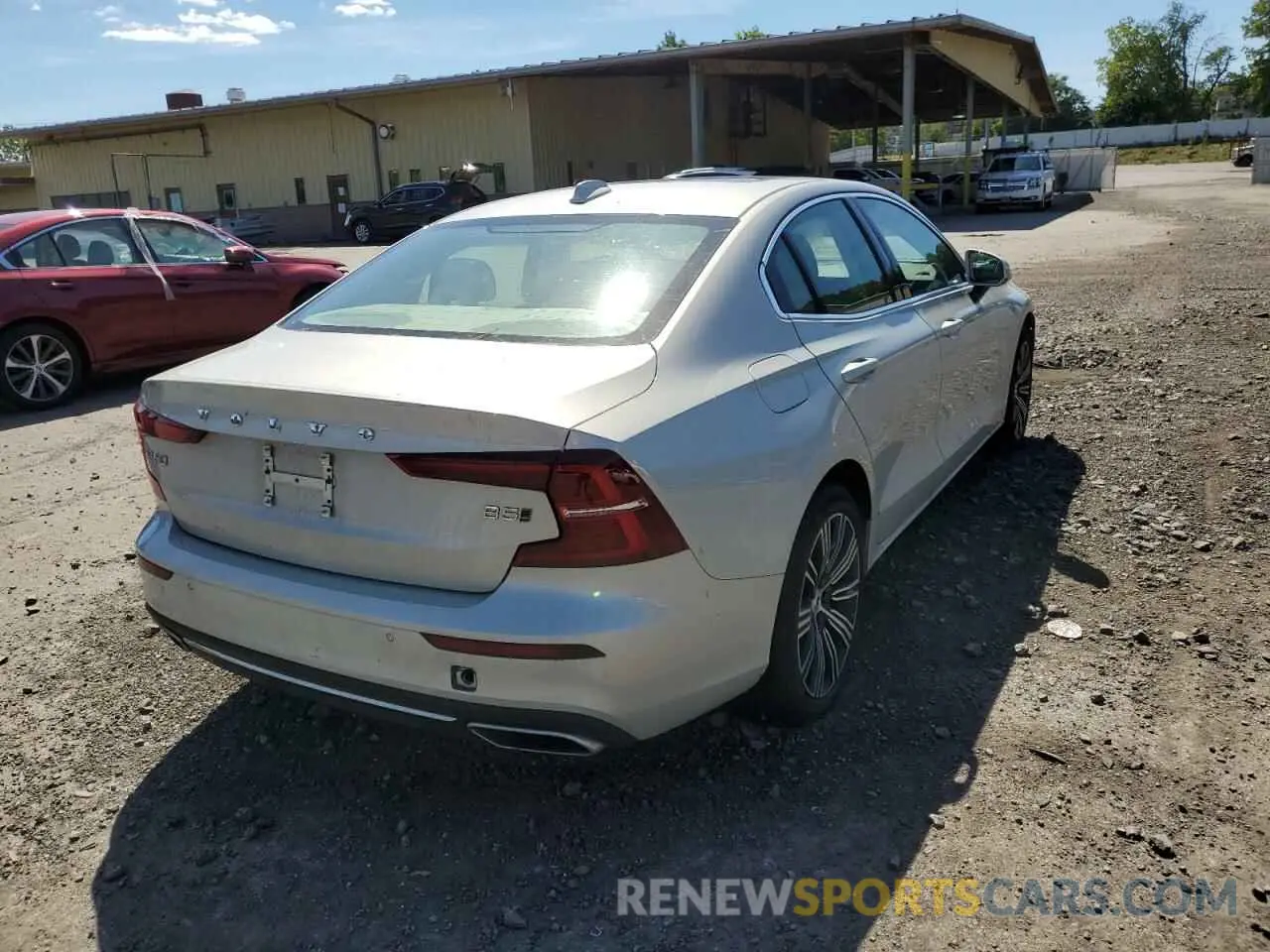 4 Фотография поврежденного автомобиля 7JRL12TL7NG154622 VOLVO S60 B5 INS 2022
