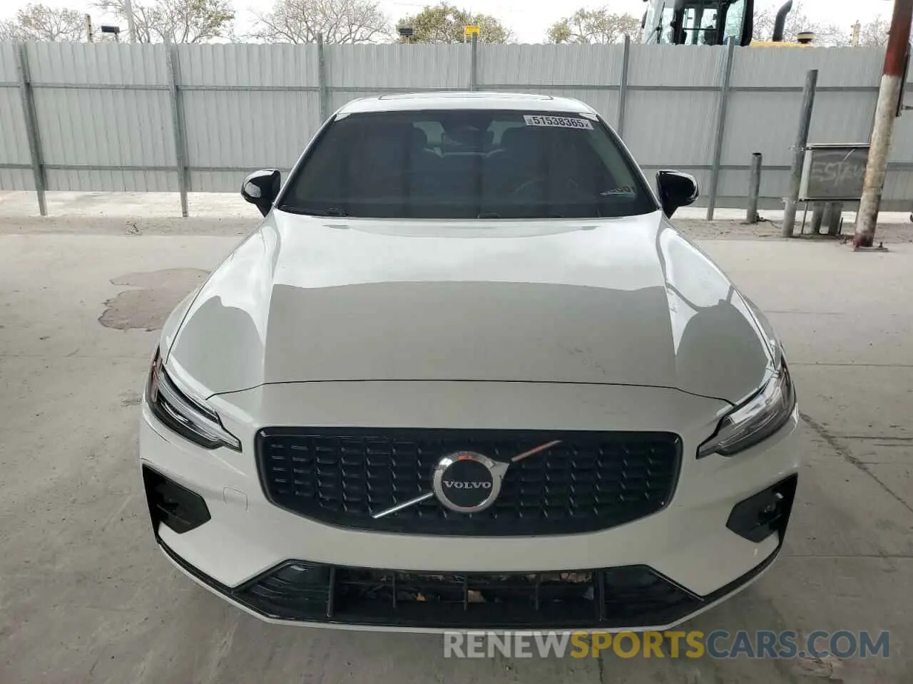5 Photograph of a damaged car 7JRL12FKXPG236317 VOLVO S60 CORE 2023
