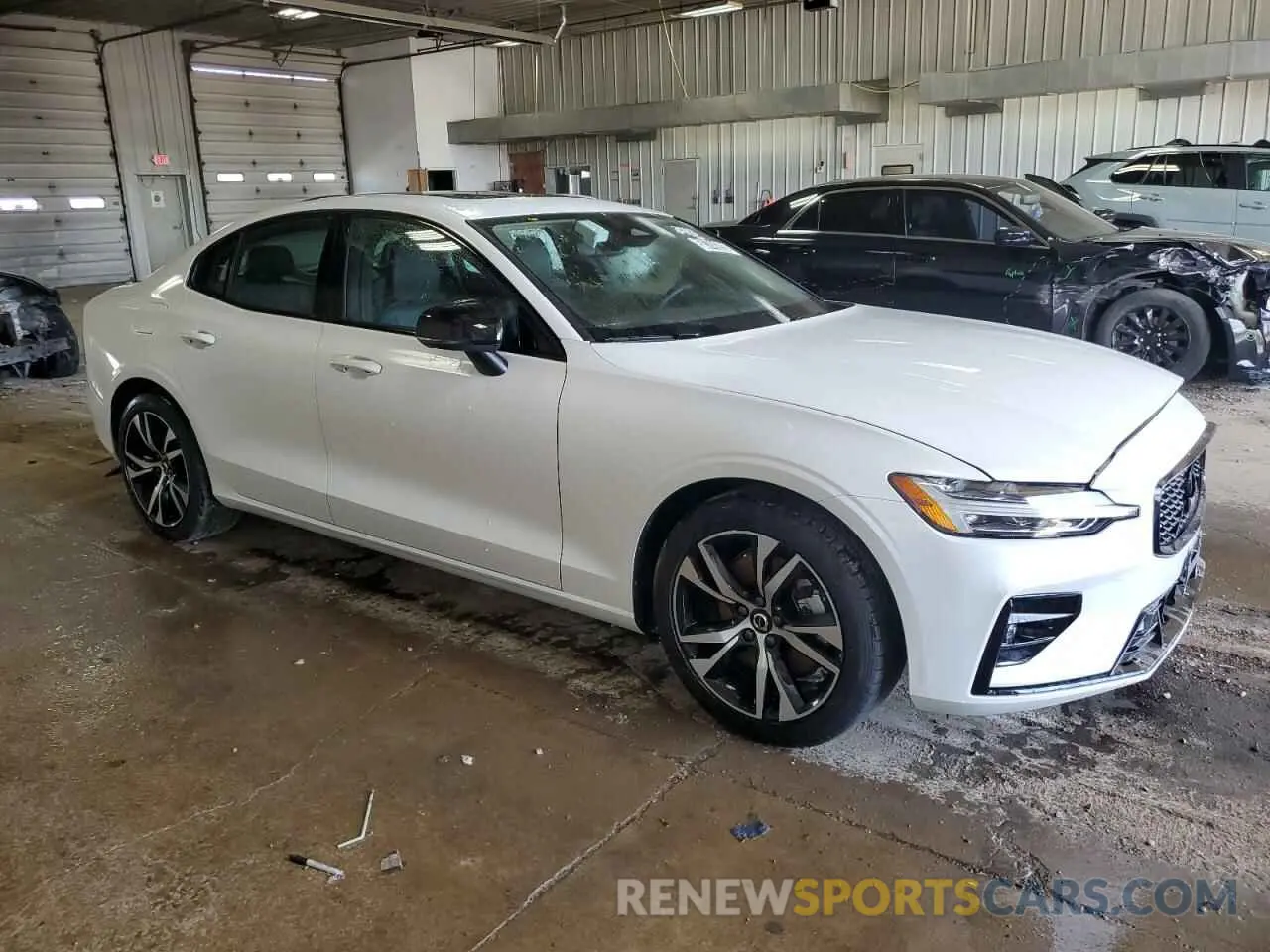 4 Photograph of a damaged car 7JRL12FK1RG323347 VOLVO S60 CORE 2024