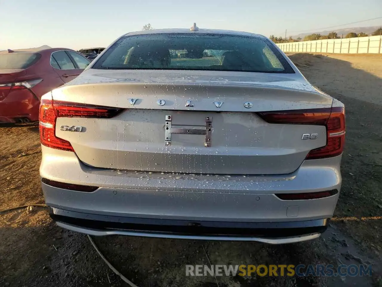 6 Фотография поврежденного автомобиля 7JRL12FK2RG321378 VOLVO S60 CORE 2024