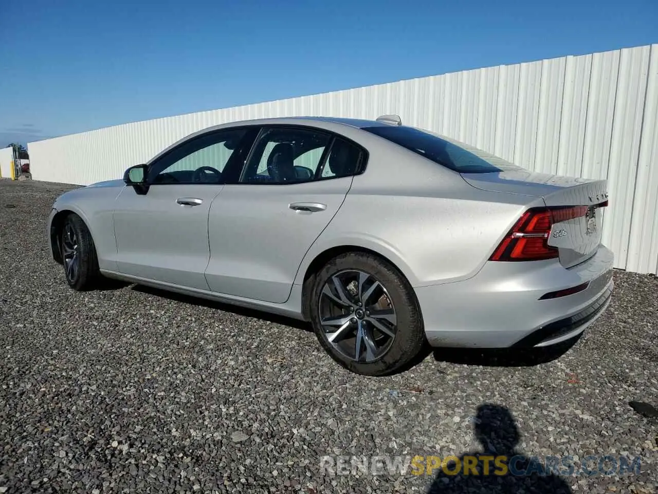 2 Фотография поврежденного автомобиля 7JRL12FK4RG320071 VOLVO S60 CORE 2024