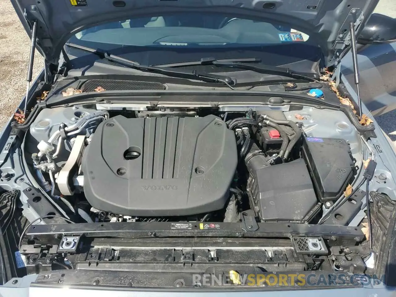 11 Photograph of a damaged car 7JRL12FK4RG327098 VOLVO S60 CORE 2024