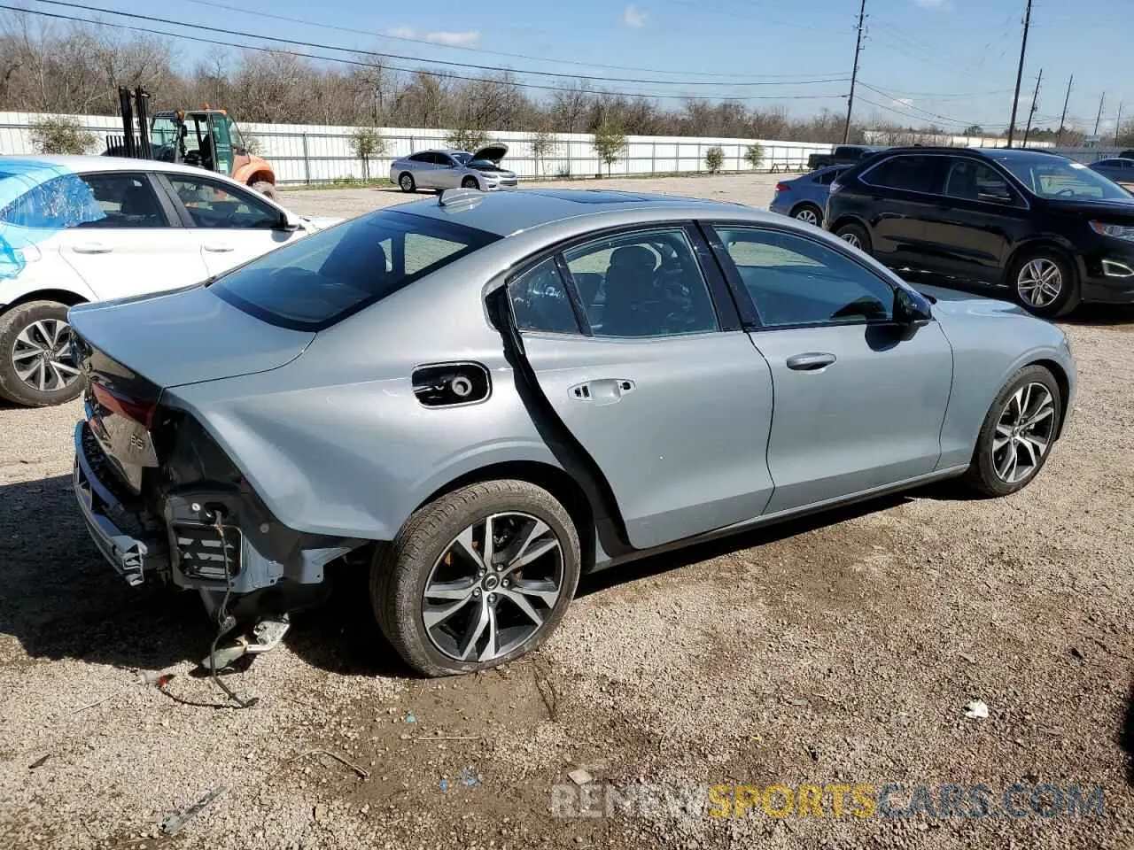 3 Photograph of a damaged car 7JRL12FK4RG327098 VOLVO S60 CORE 2024