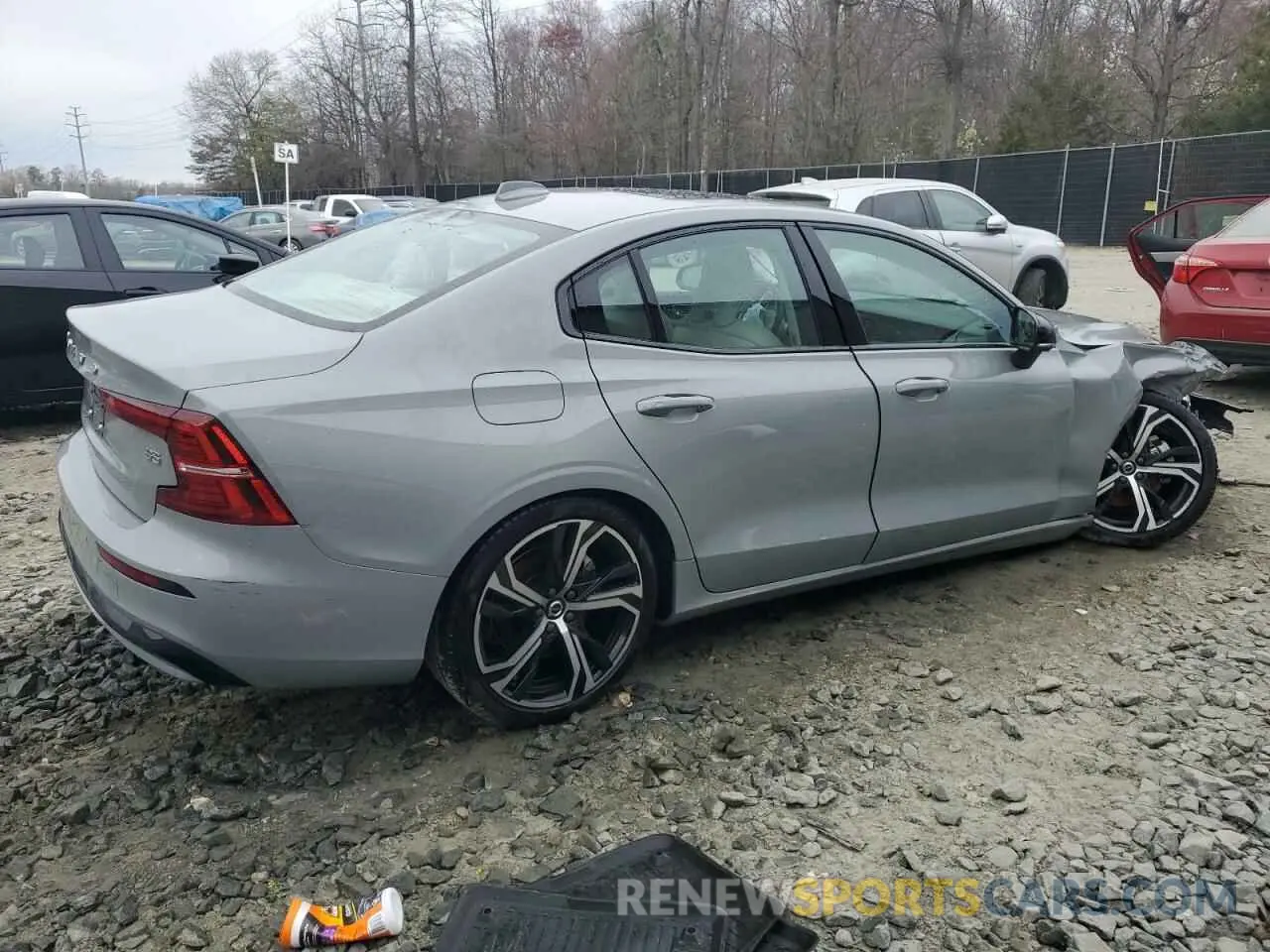 3 Фотография поврежденного автомобиля 7JRL12FK6RG315194 VOLVO S60 CORE 2024