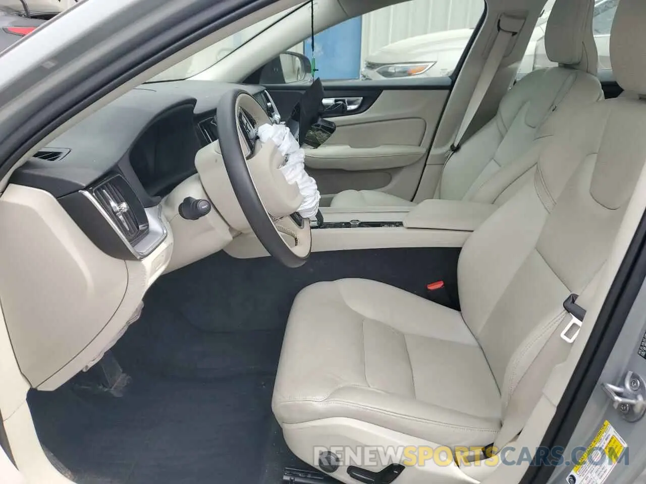 7 Фотография поврежденного автомобиля 7JRL12FK6RG315194 VOLVO S60 CORE 2024
