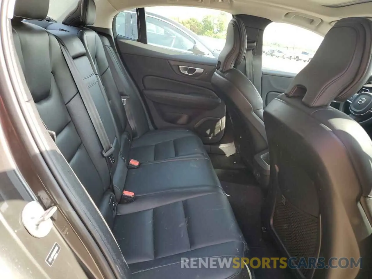 10 Фотография поврежденного автомобиля 7JRL12FK6RG322355 VOLVO S60 CORE 2024