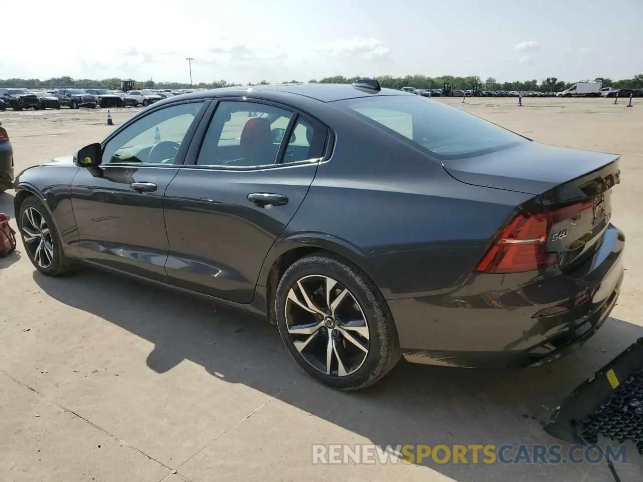 2 Фотография поврежденного автомобиля 7JRL12FK6RG322355 VOLVO S60 CORE 2024