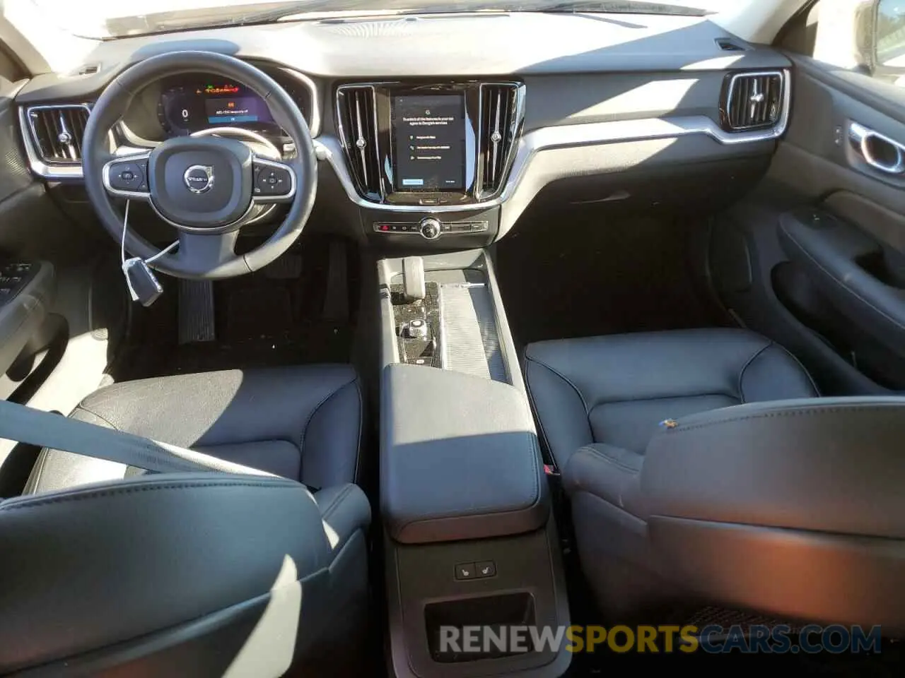 8 Фотография поврежденного автомобиля 7JRL12FK9RG297371 VOLVO S60 CORE 2024