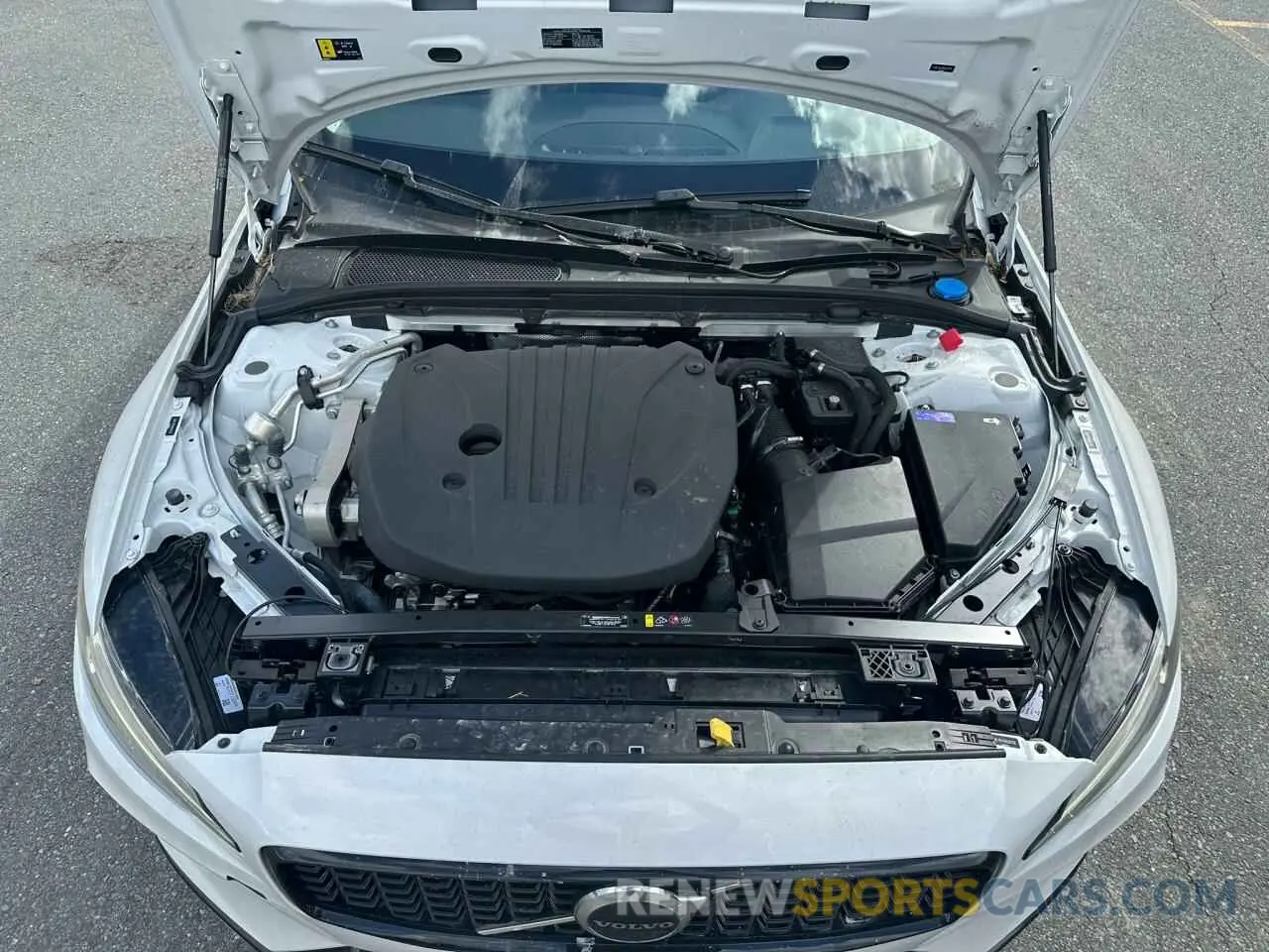 9 Фотография поврежденного автомобиля 7JRL12TK2RG322728 VOLVO S60 CORE 2024
