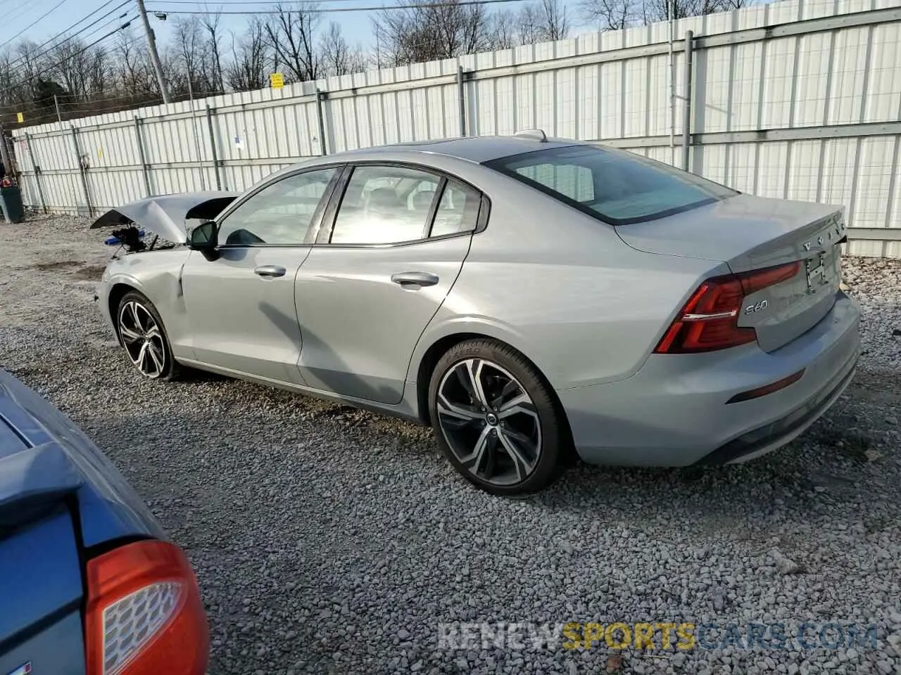 2 Фотография поврежденного автомобиля 7JRL12TK6RG281147 VOLVO S60 CORE 2024