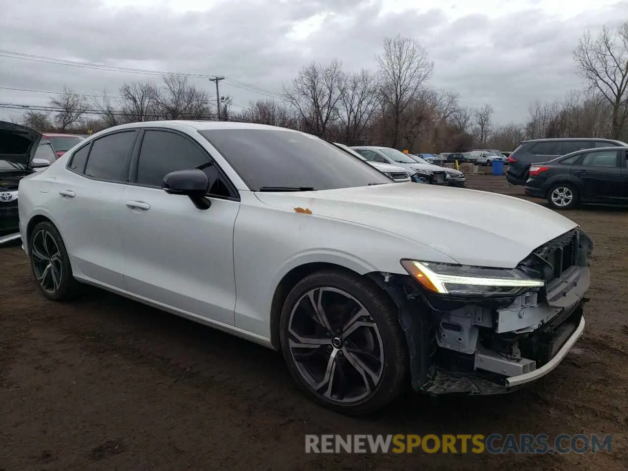 4 Photograph of a damaged car 7JRL12TK8RG295020 VOLVO S60 CORE 2024