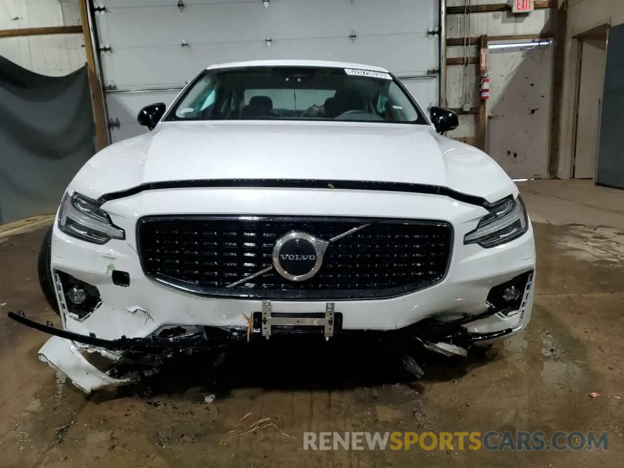 5 Photograph of a damaged car 7JRL12TK9RG297102 VOLVO S60 CORE 2024