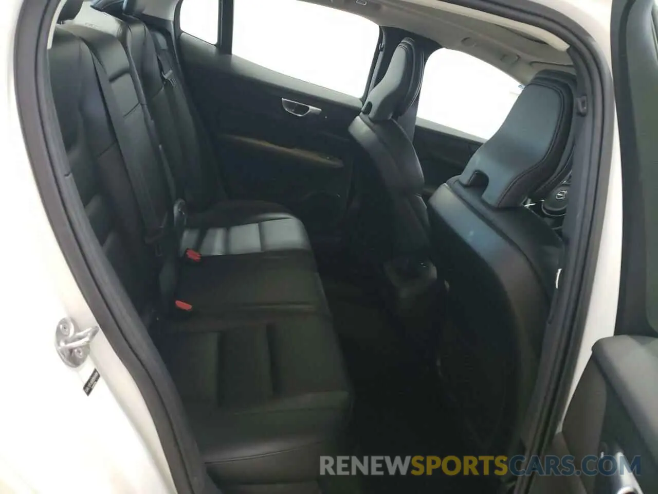 10 Фотография поврежденного автомобиля 7JRL12FJ6SG366806 VOLVO S60 CORE 2025