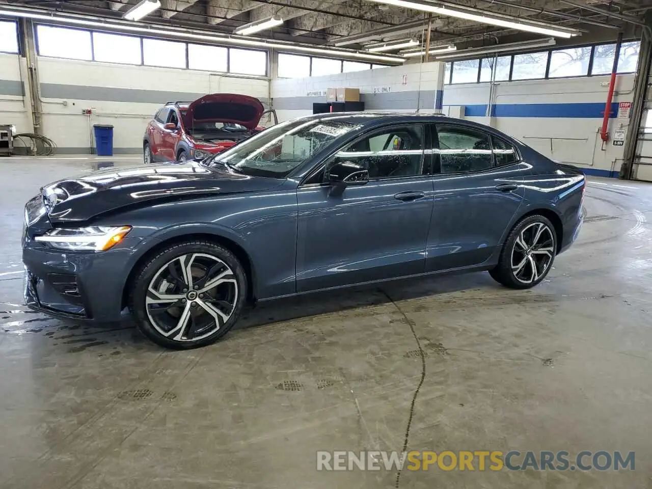1 Photograph of a damaged car 7JRL12GJ1SG362161 VOLVO S60 CORE 2025