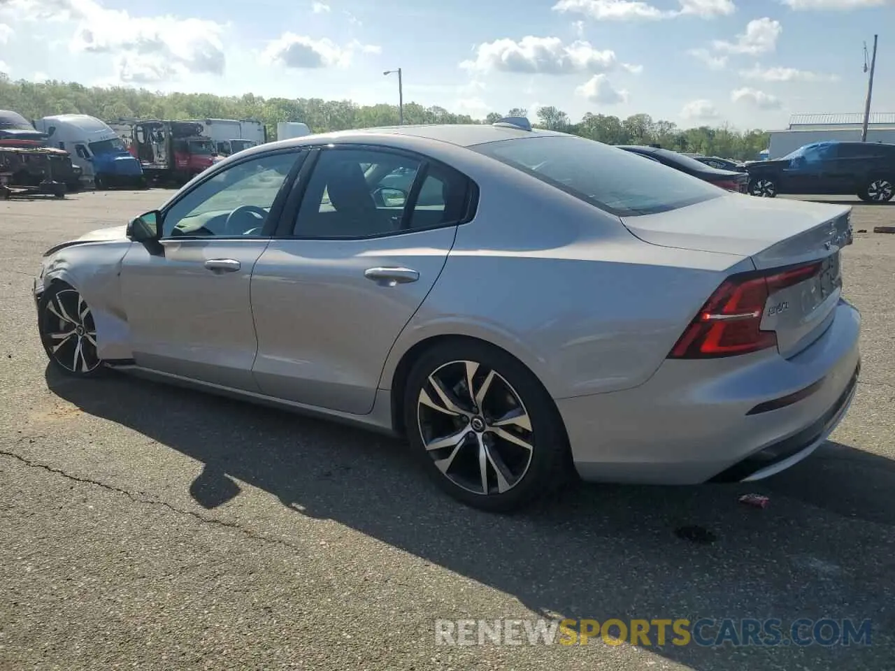 2 Photograph of a damaged car 7JRL12GJ3SG362498 VOLVO S60 CORE 2025