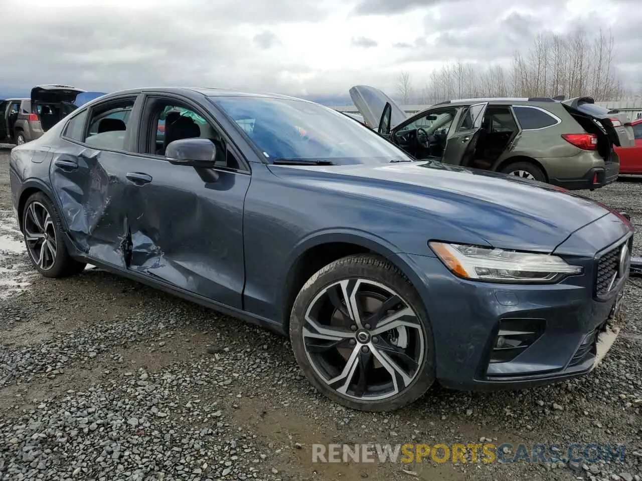 4 Фотография поврежденного автомобиля 7JRL12GJ4SG364728 VOLVO S60 CORE 2025