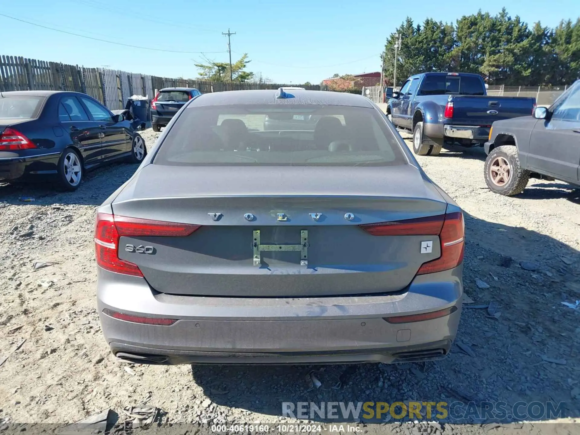 16 Photograph of a damaged car 7JRBK0FP3LG046832 VOLVO S60 HYBRID 2020
