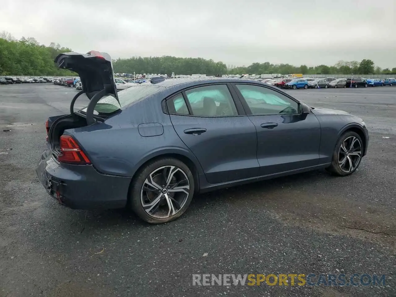 3 Photograph of a damaged car 7JRL12TW6PG253221 VOLVO S60 PLUS 2023