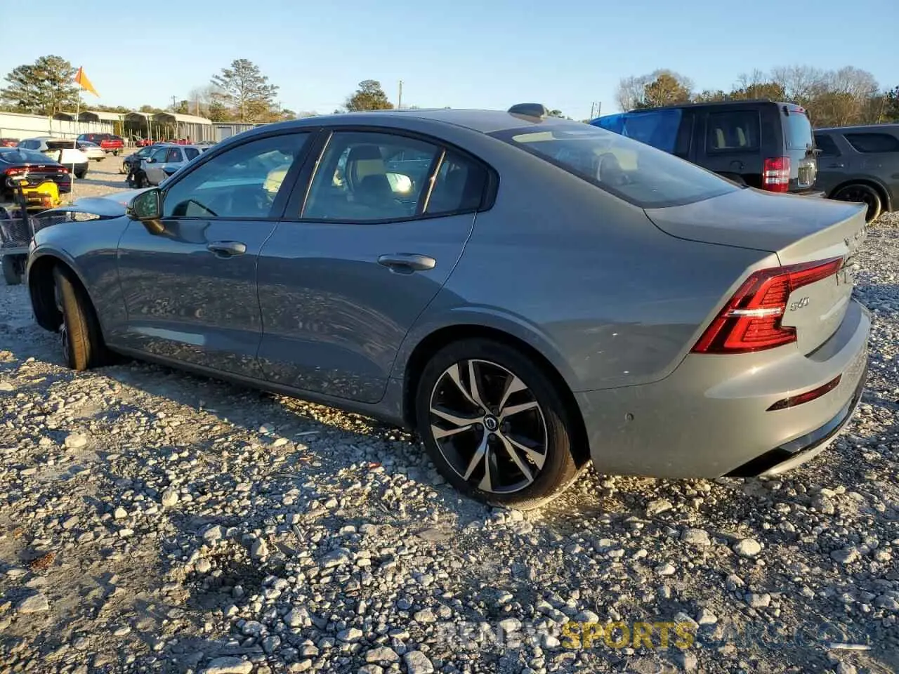 2 Фотография поврежденного автомобиля 7JRL12FL9RG299341 VOLVO S60 PLUS 2024