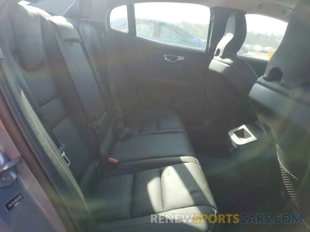 10 Фотография поврежденного автомобиля 7JRL12FL9RG314730 VOLVO S60 PLUS 2024