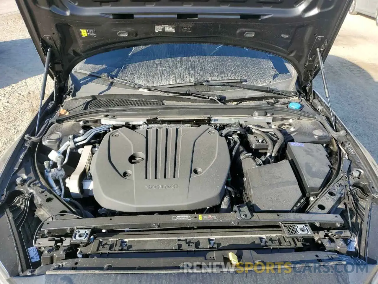 11 Photograph of a damaged car 7JRL12TH5RG315499 VOLVO S60 PLUS 2024