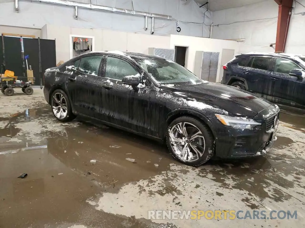 4 Photograph of a damaged car 7JRL12TL7RG298287 VOLVO S60 PLUS 2024