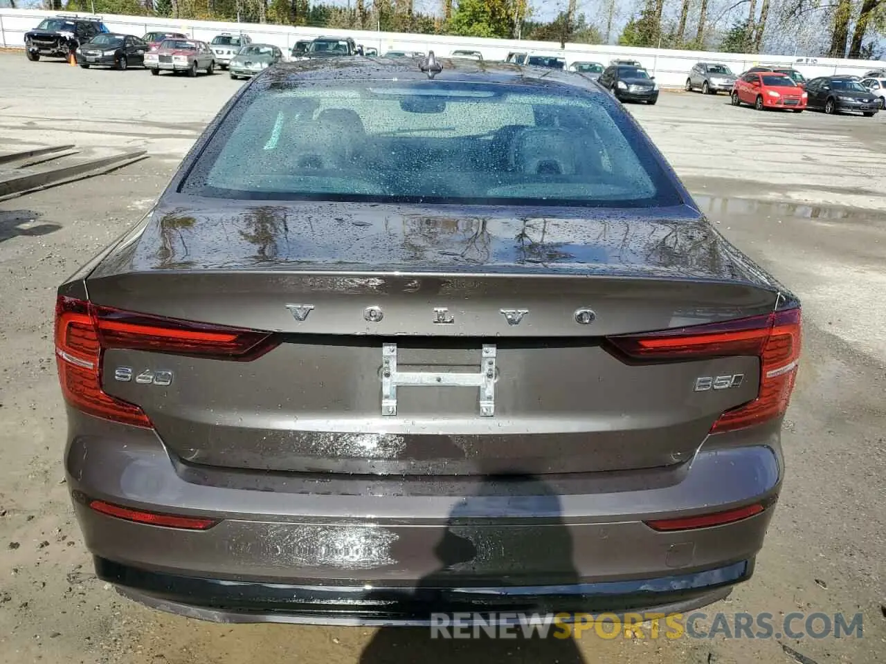 6 Photograph of a damaged car 7JRL12TL8RG316795 VOLVO S60 PLUS 2024